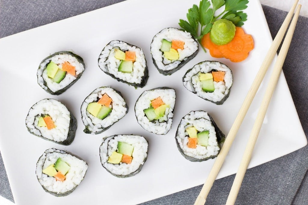 sushi-2112350_1280.jpg